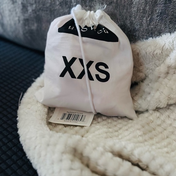 WagWellies®, the original wagwear “Wellington” boots. These 100% rubber, slip-on - Picture 2 of 2